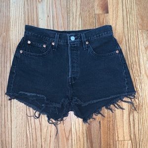 High waisted Levi’s denim shorts